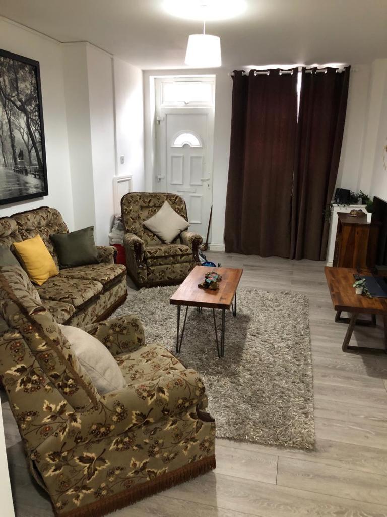 Alpha House Bed & Breakfast Londra Dış mekan fotoğraf