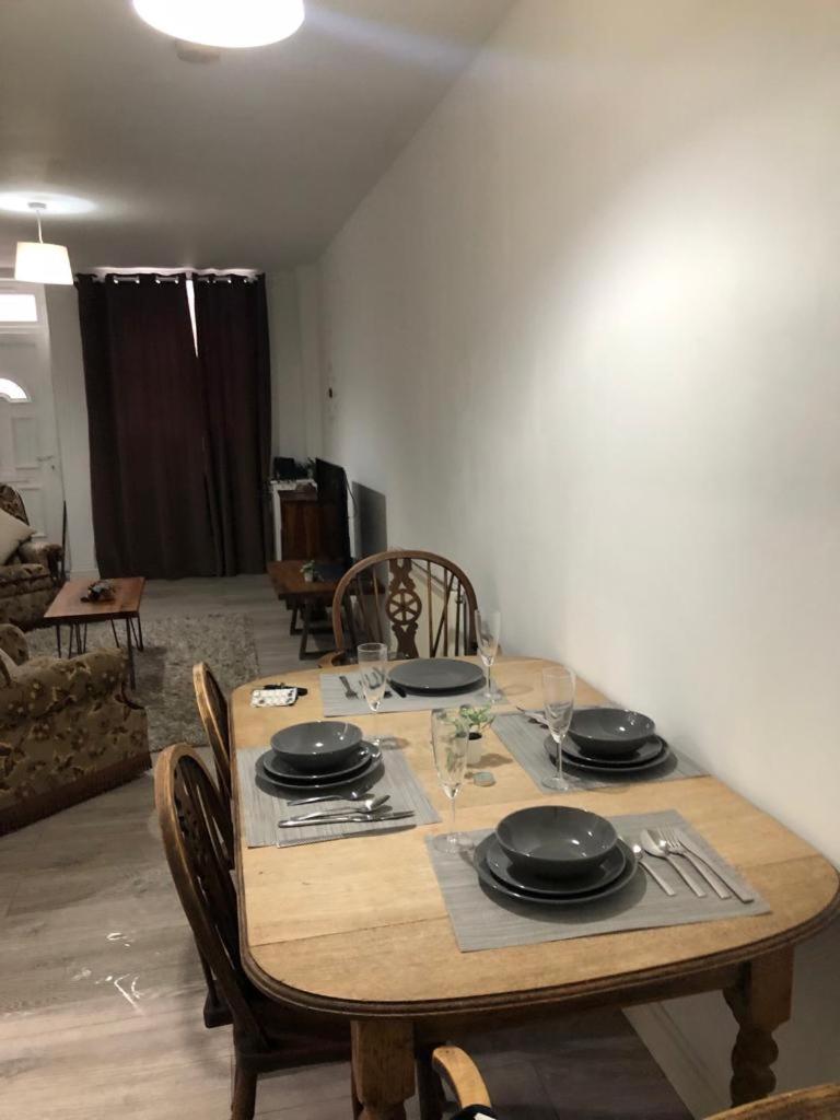 Alpha House Bed & Breakfast Londra Dış mekan fotoğraf