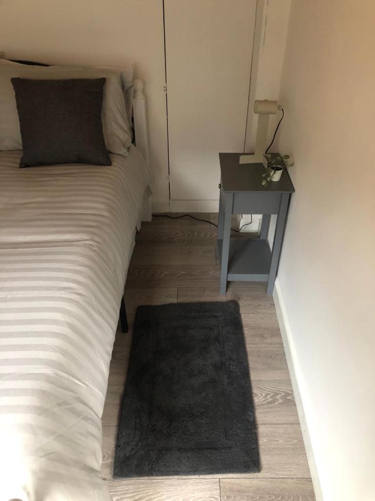 Alpha House Bed & Breakfast Londra Dış mekan fotoğraf