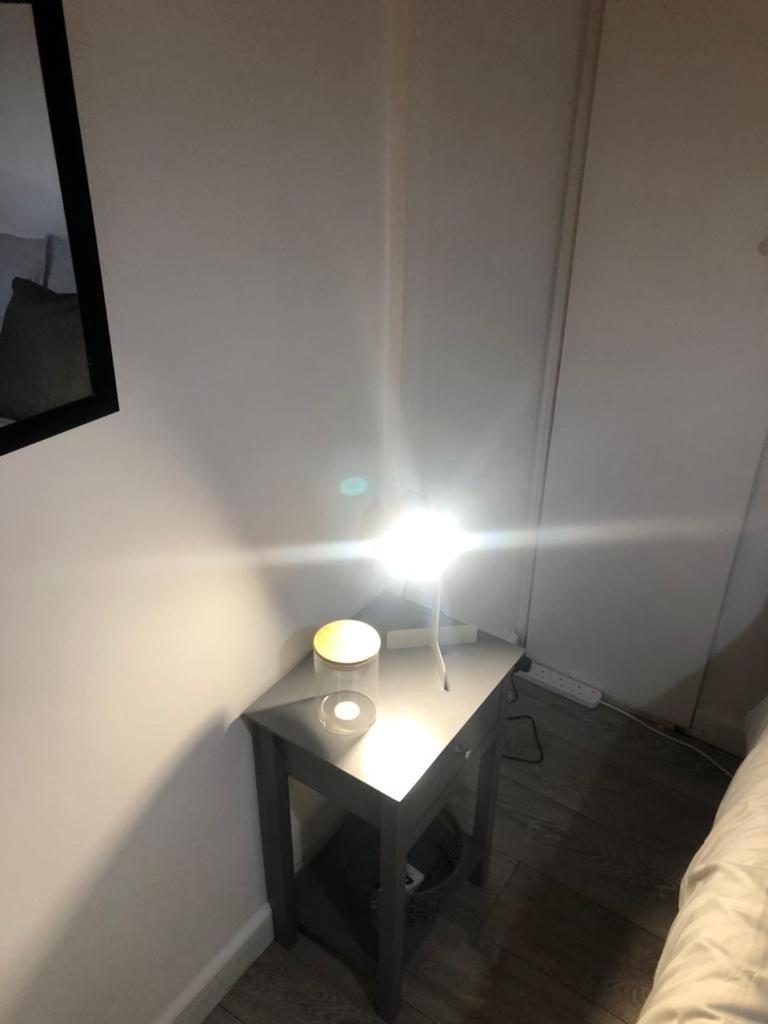 Alpha House Bed & Breakfast Londra Dış mekan fotoğraf