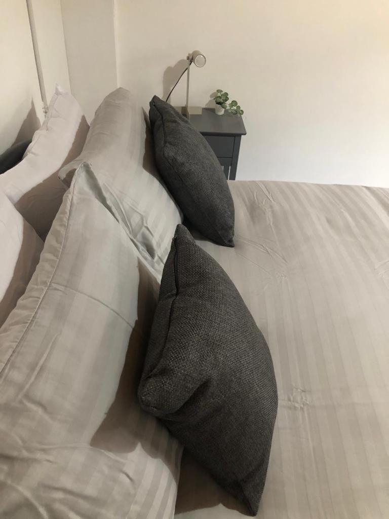 Alpha House Bed & Breakfast Londra Dış mekan fotoğraf