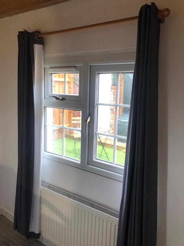 Alpha House Bed & Breakfast Londra Dış mekan fotoğraf